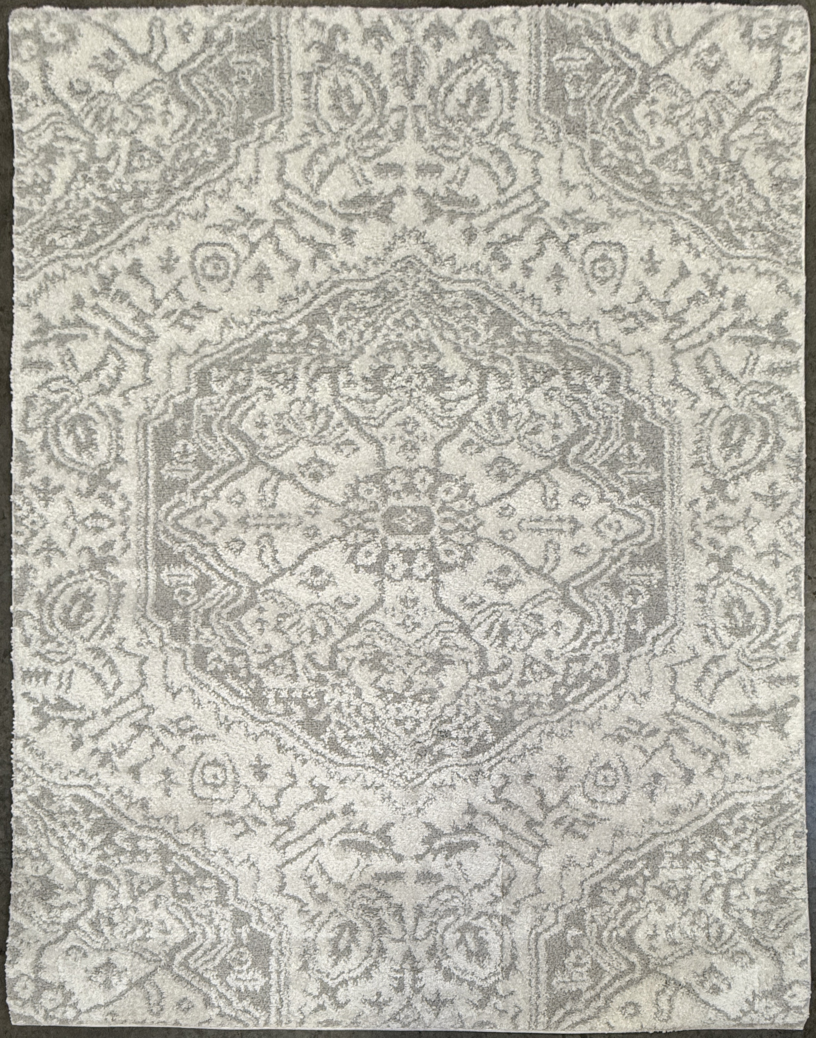 Breman White Gray 5x8